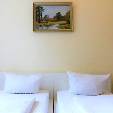 Eden Am Zoo Hotel 3*
