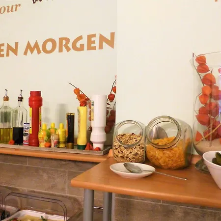 Hotell Eden Am Zoo 3*