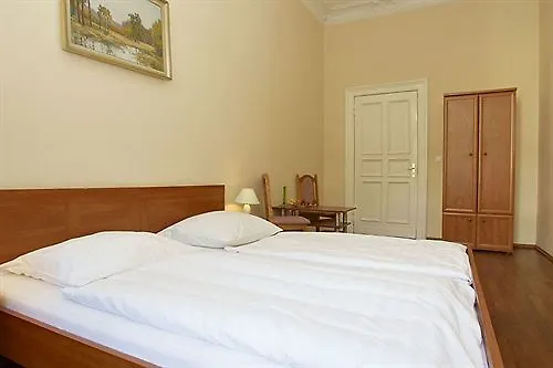 Hotell Eden Am Zoo 3*