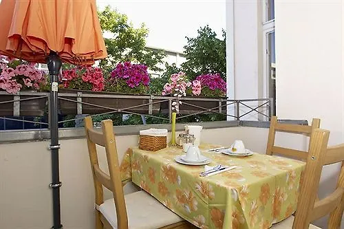 Hotell Eden Am Zoo 3*