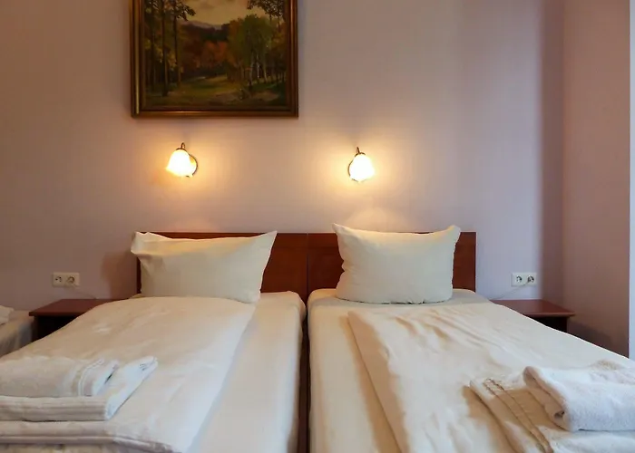 Eden Am Zoo Hotell 3*