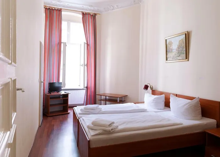 Hotell Eden Am Zoo 3*